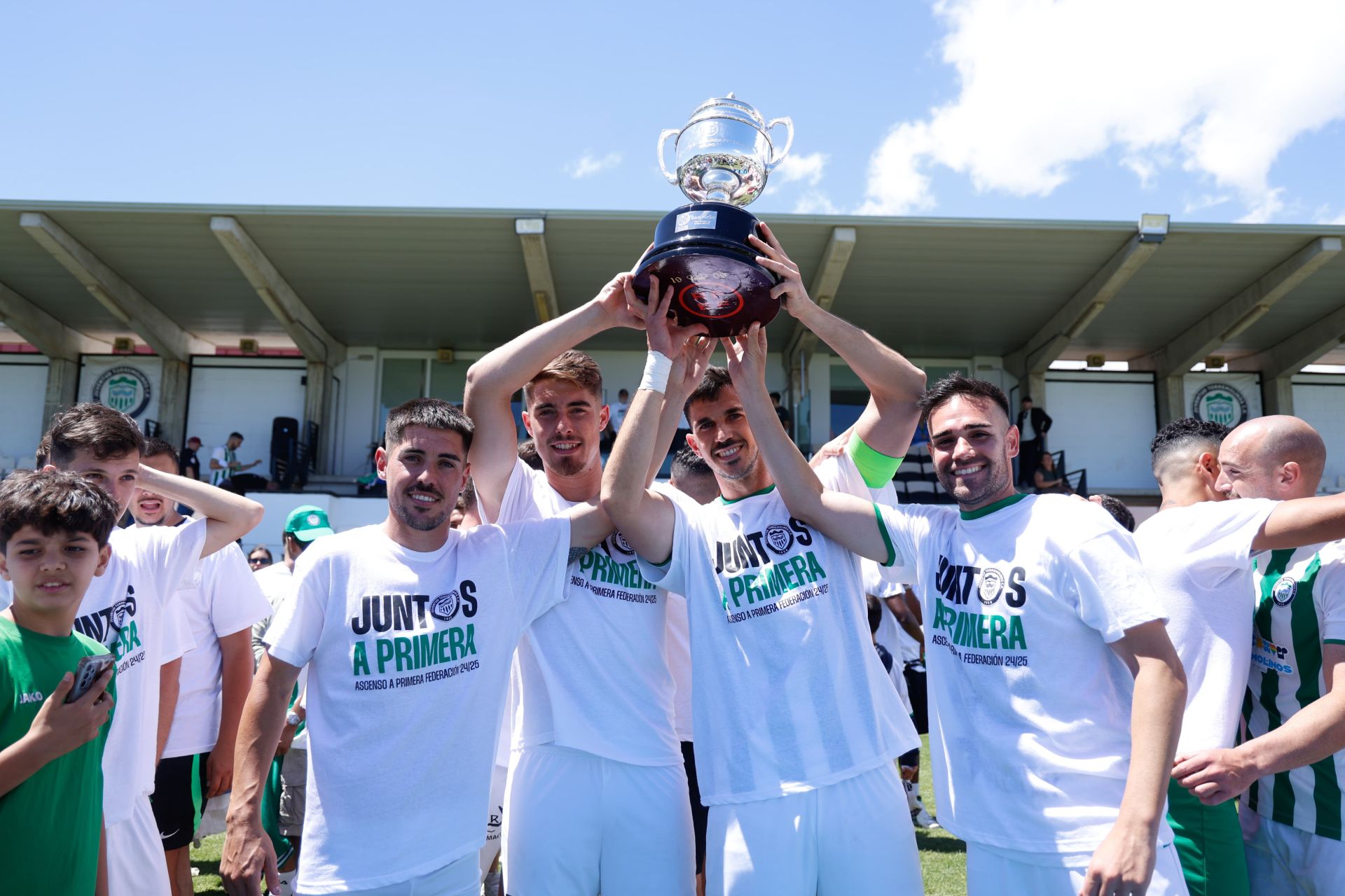 El Torremolinos hace historia con su ascenso a Primera RFEF: la victoria en fotos