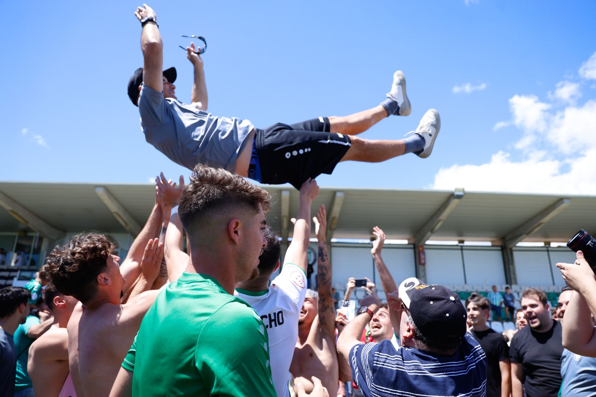 El Torremolinos hace historia con su ascenso a Primera RFEF: la victoria en fotos