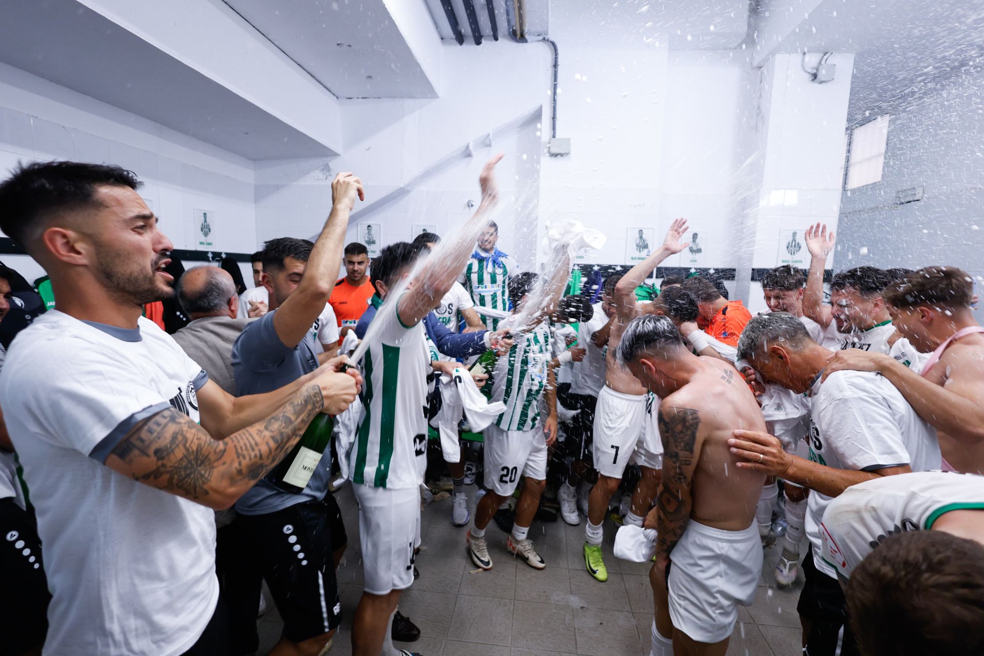El Torremolinos hace historia con su ascenso a Primera RFEF: la victoria en fotos