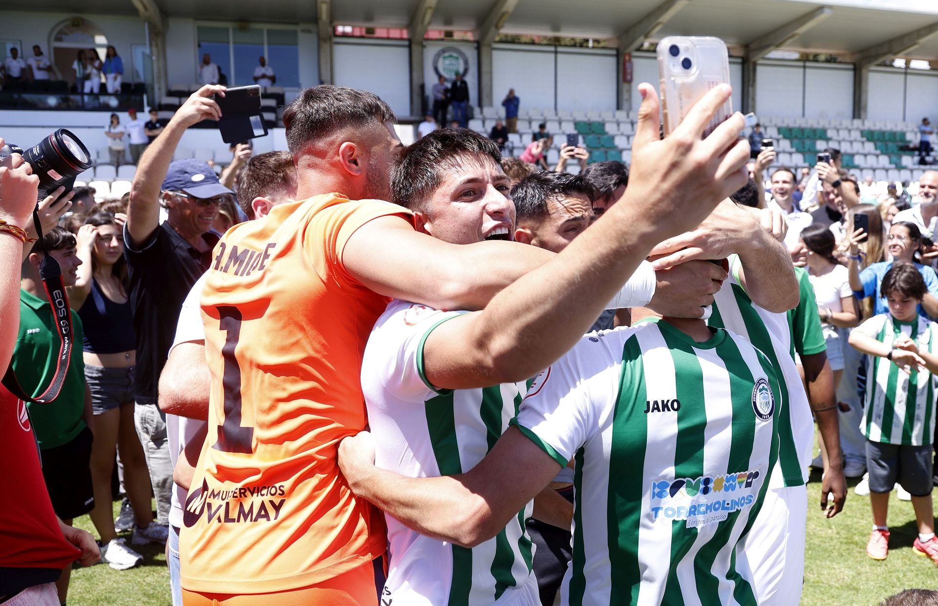 El Torremolinos hace historia con su ascenso a Primera RFEF: la victoria en fotos