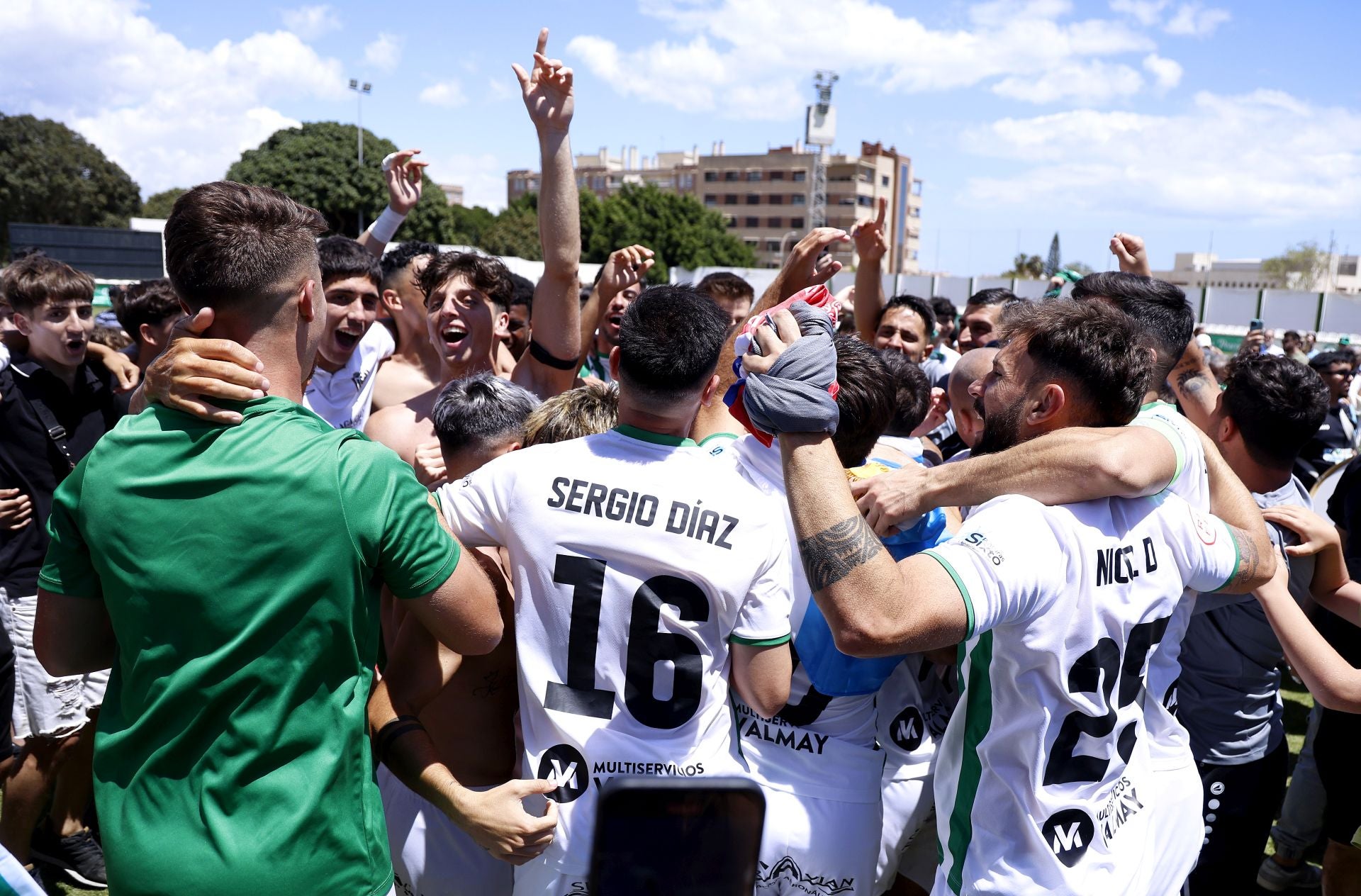 El Torremolinos hace historia con su ascenso a Primera RFEF: la victoria en fotos
