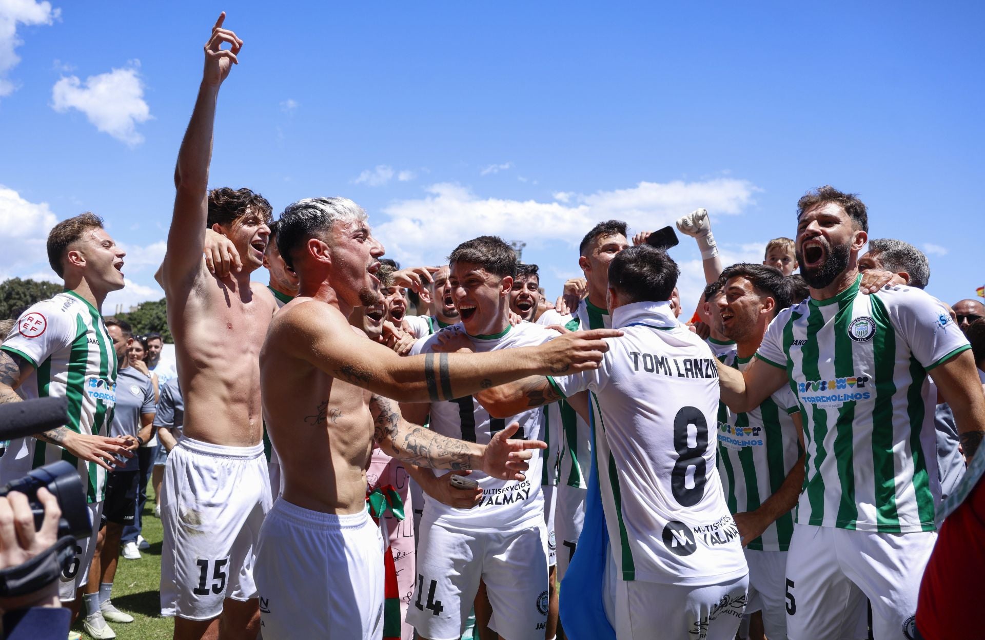 El Torremolinos hace historia con su ascenso a Primera RFEF: la victoria en fotos