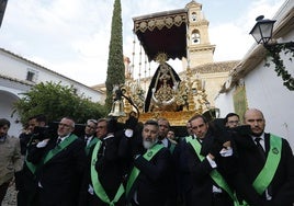 La Virgen de la Vera Cruz procesionó con el palio del siglo XVIII del Nazareno de la Sangre