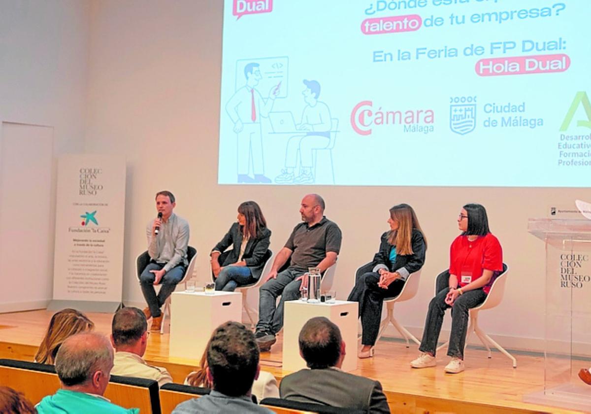 Más de 40 centros de FP y 85 empresas participan en la feria Hola Dual
