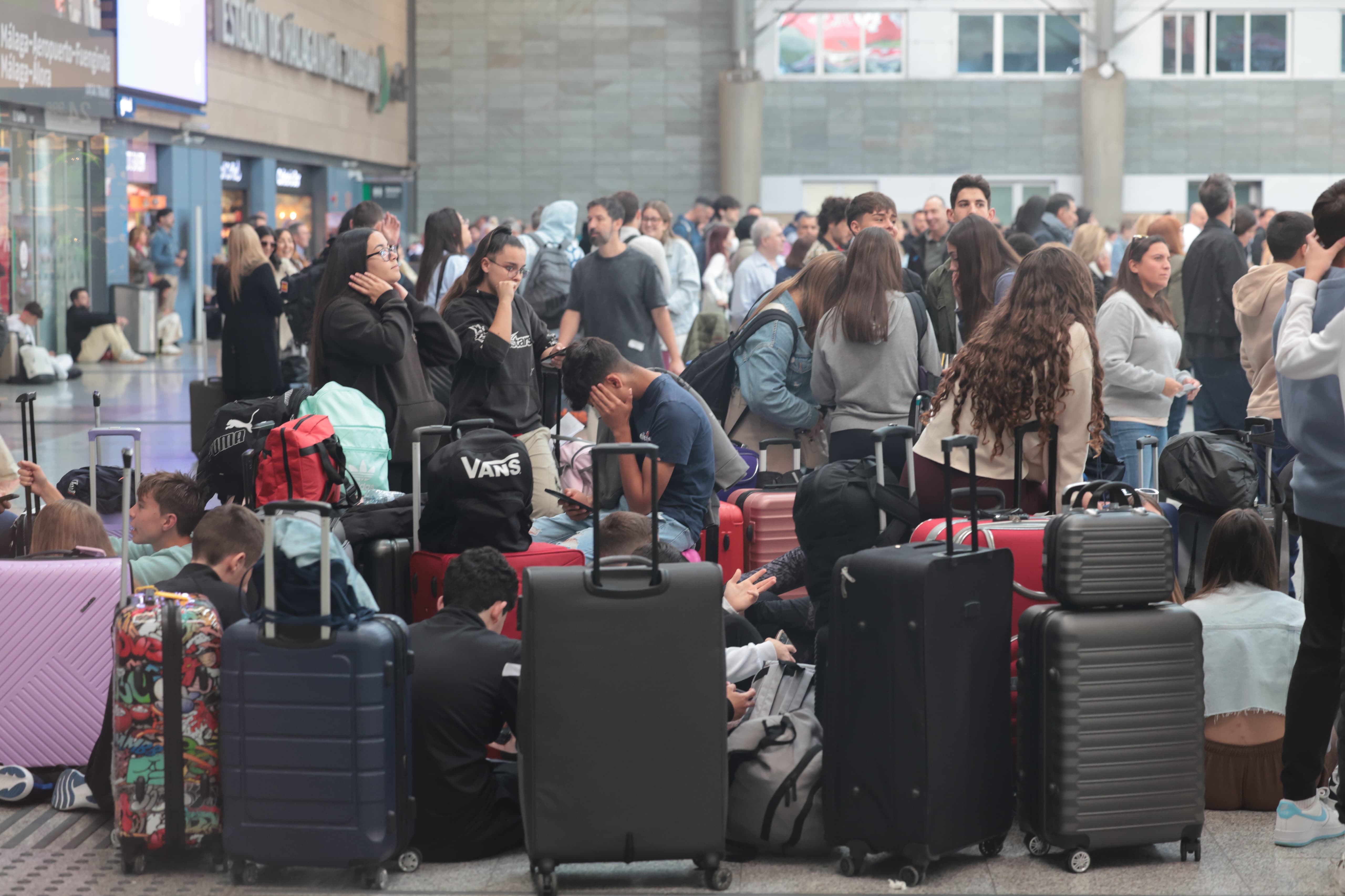 «Tenía un viaje de trabajo en Madrid y he perdido la conexión»