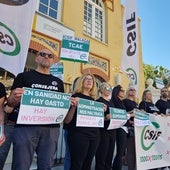 Concentración celebrada esta mañana frente a la Subdelegación del Gobierno.