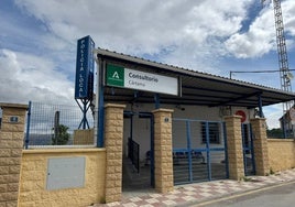 Fachada de la antigua Jefatura de Policía Local que se utilizará para el servicio de atención sanitaria primaria.