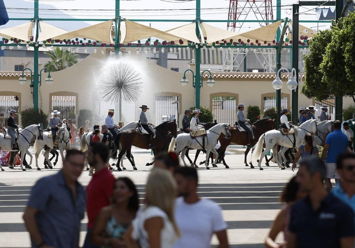 La Feria de Málaga estrena ordenanza: normas de acceso, botellón y horarios