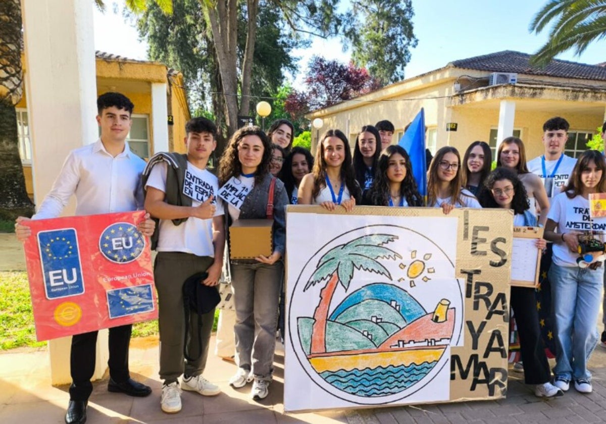 El IES Trayamar de Algarrobo gana un concurso andaluz escolar con su 'escape room' 'Reconstruyendo Europa'