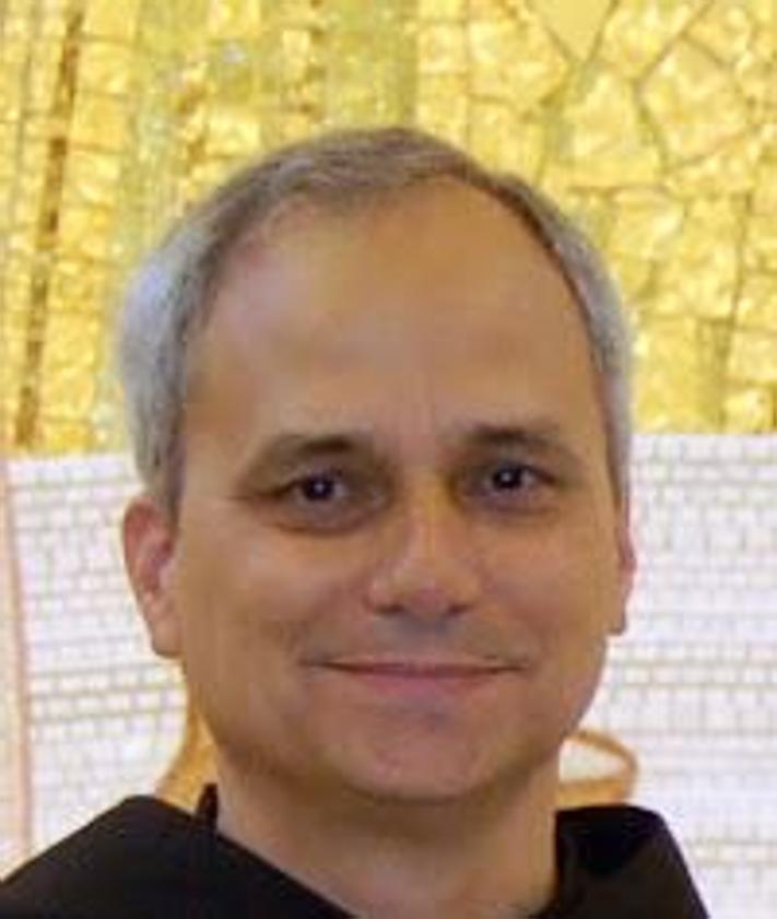 Imagen secundaria 2 - El farile agustino que ejerció de profesor en Málaga es adorado en Panamá donde una residencia y un puente llevan su nombre. Fue un gran misionero y el Papa siempre lo elogió en su anterior cargo y propulsó su proceso de beatificació. Celebración por ser nombrado cardenal. Imagen de León XIV