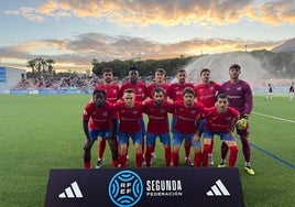 El once del Estepona frente al Logroñés.