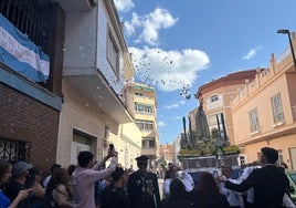 La Virgen de Fátima, durante el recorrido por las calles de la Trinidad.
