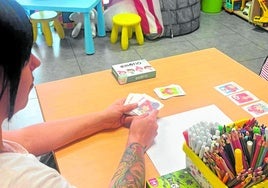 Las terapias se hacen también con sesiones lúdicas para que los niños se sientan seguros.