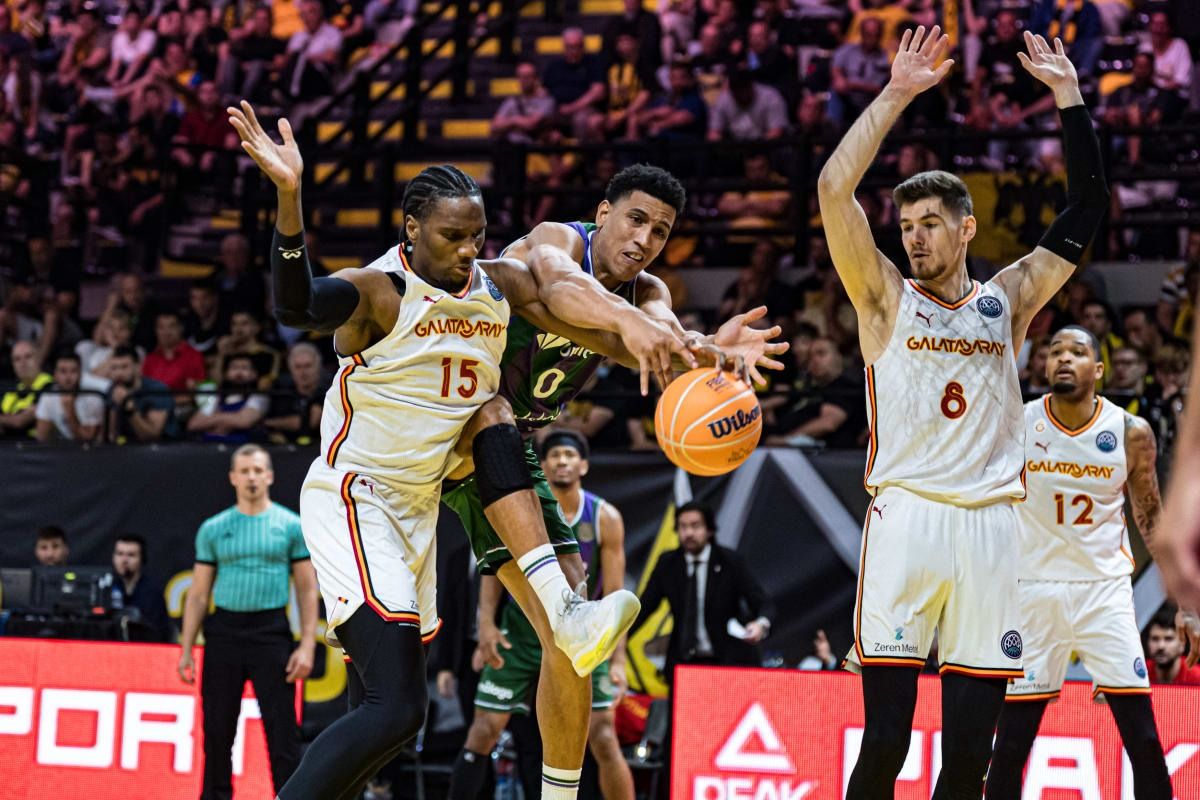 El Galatasaray - Unicaja de la Final Four de la Champions, en imágenes