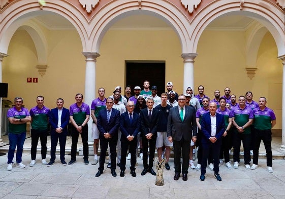 El equipo fue recibido en el Centro Cultural Fundación Unicaja