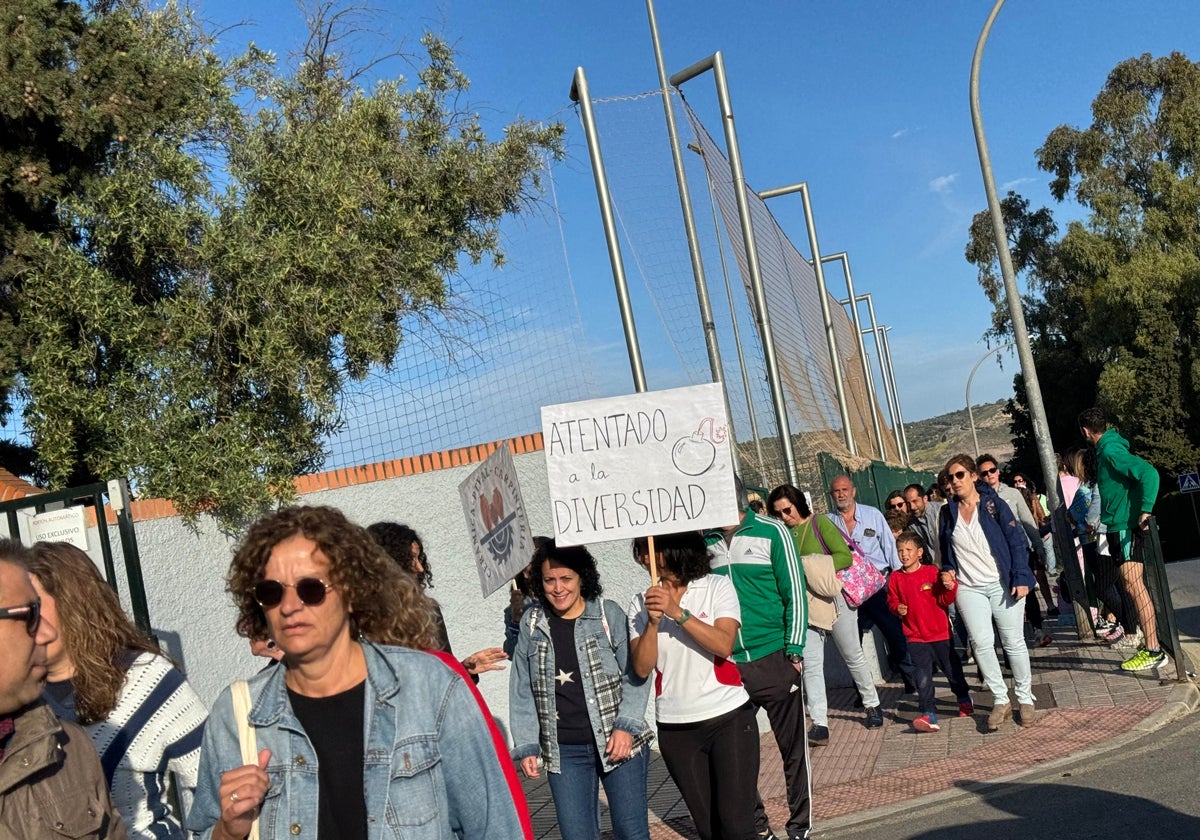 Convocan una concentración este jueves para mantener dos aulas de educación especial en el Reina Sofía