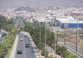 Imagen del casco urbano veleño, con la avenida Juan Carlos I en primer término.
