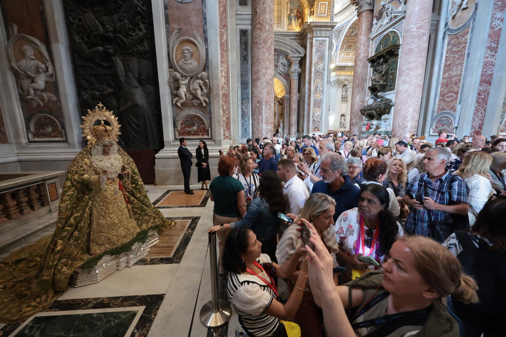 La Esperanza de Málaga, en San Pedro del Vaticano
