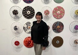 La artista jiennense, en una muestra Contenedor Cultural de Málaga capital en marzo de 2023.