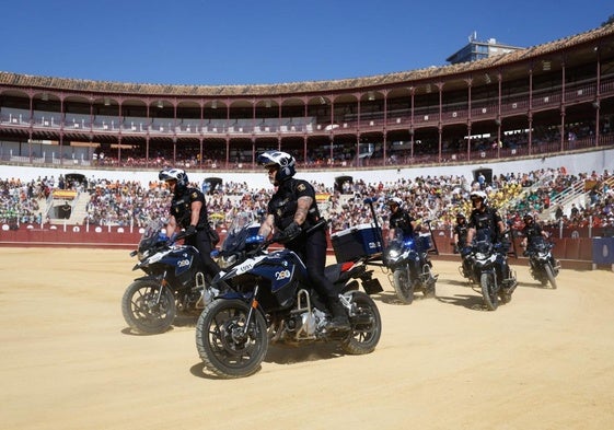La Policía Nacional reúne a más de seis mil niños en La Malagueta: «No somos los malos»