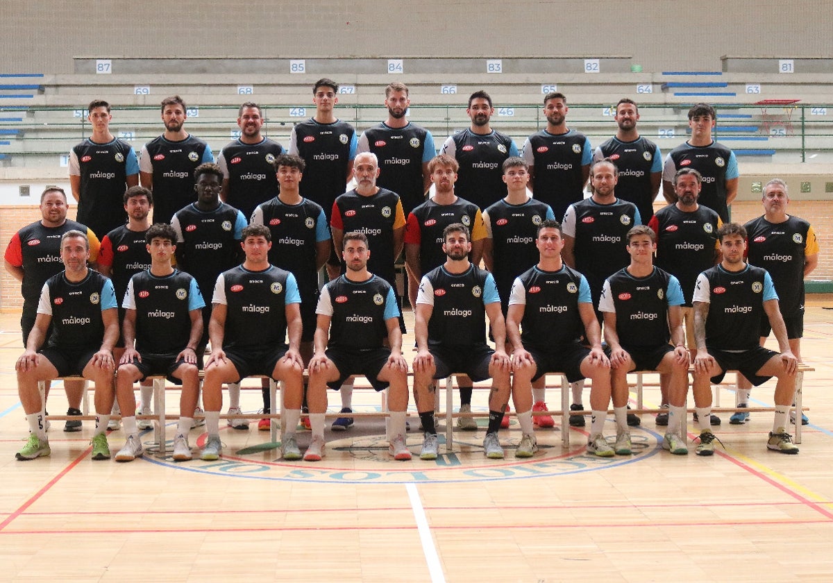 La plantilla del Trops de esta temporada, en la que habrá ocho jugadores que no continuarán la próxima campaña.