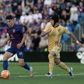 Luismi, en una acción defensiva ante Llabrés en el duelo del domingo ante el Eldense.