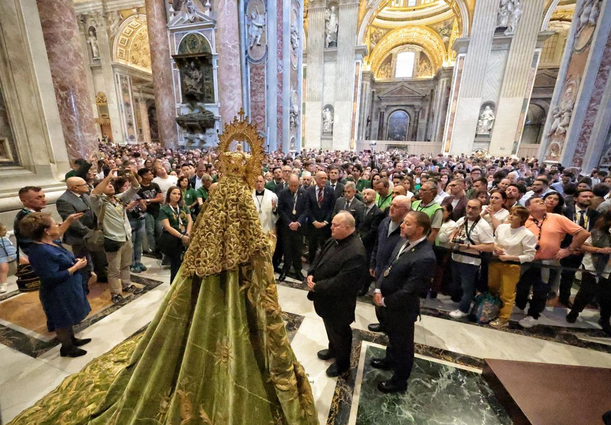 Juanma Moreno encabezará la delegación andaluza en la Gran Procesión
