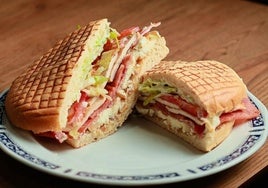 Campero Romeo del Burger Mi Barrio, mejor bocadillo de Andalucía.