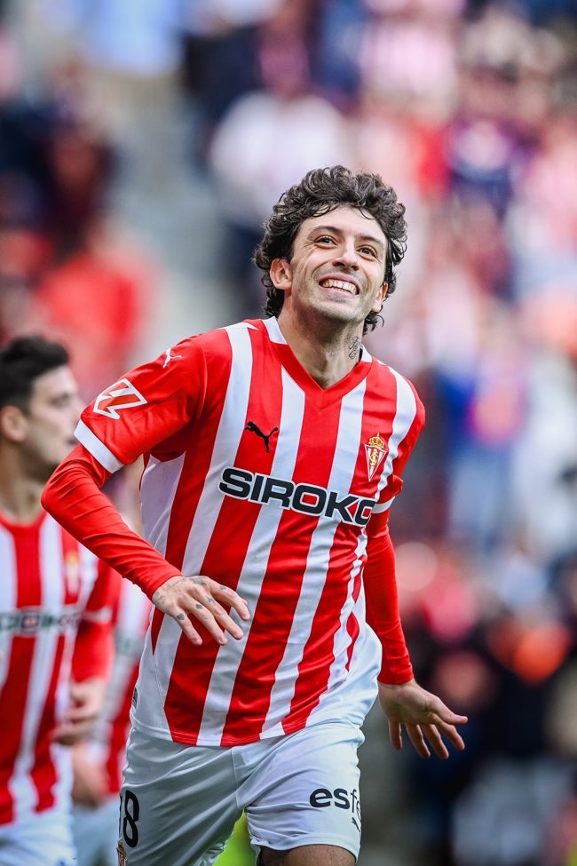 César Gelabert, el futbolista más diferencial en el Sporting.