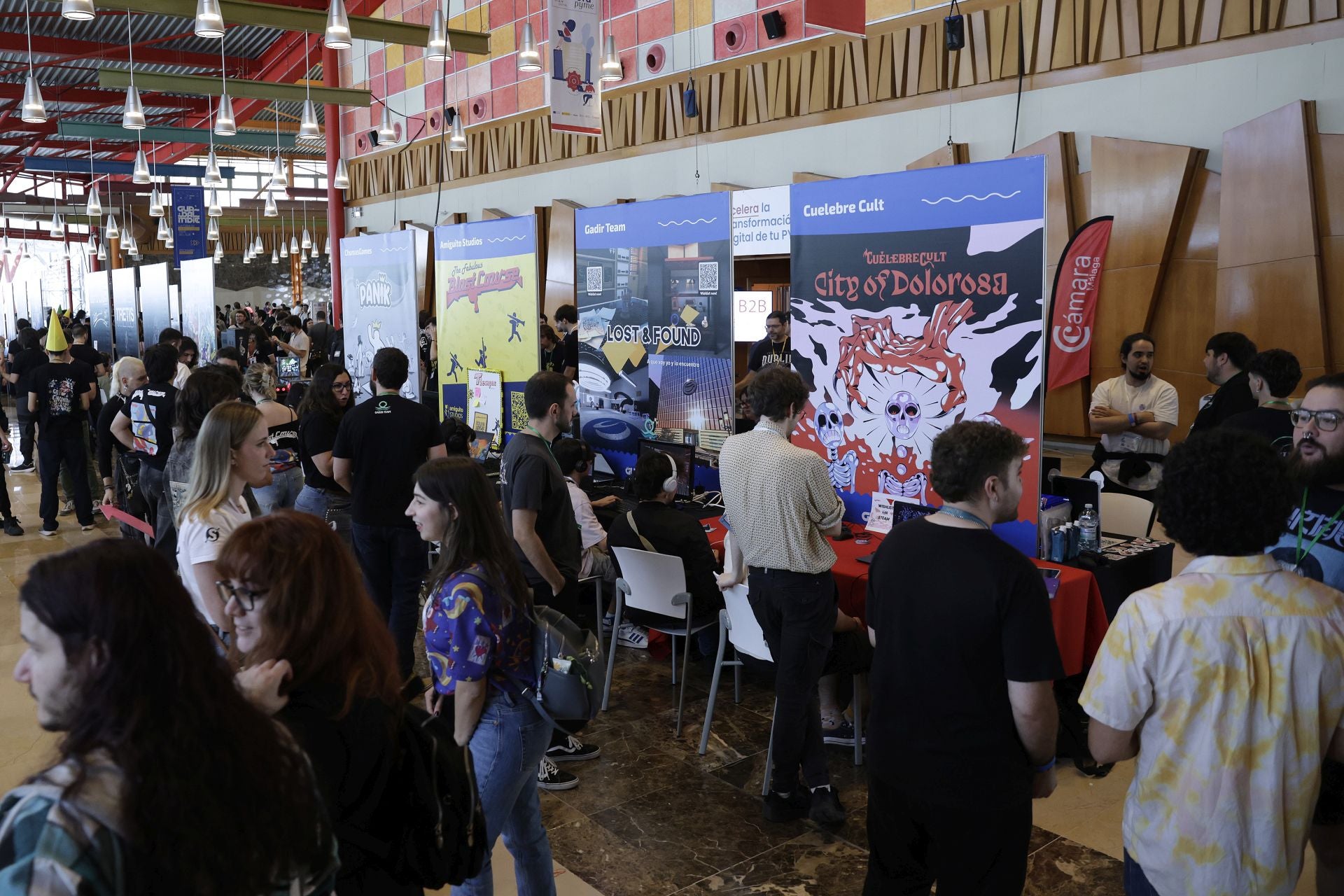 La inauguración de la feria de videojuegos Guadalindie 2025, en imágenes