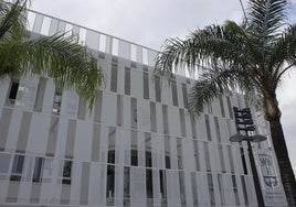 fachada del Ayuntamiento de Alhaurín de la Torre.