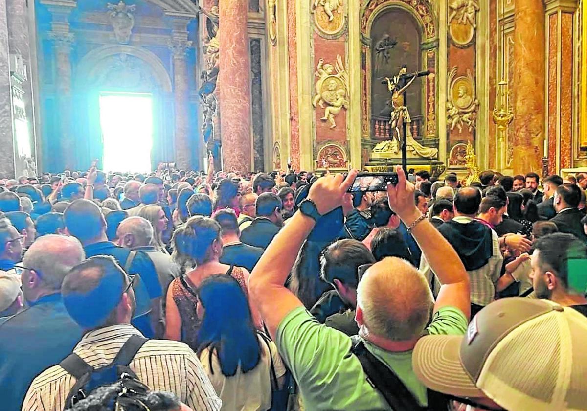 Roma aclama a la Esperanza