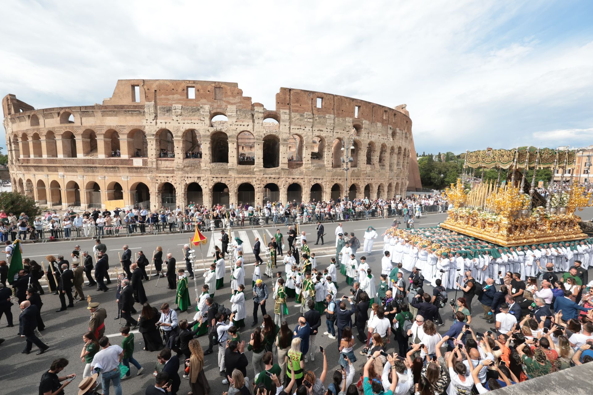 La Gran Procesión de la Esperanza en Roma, en imágenes