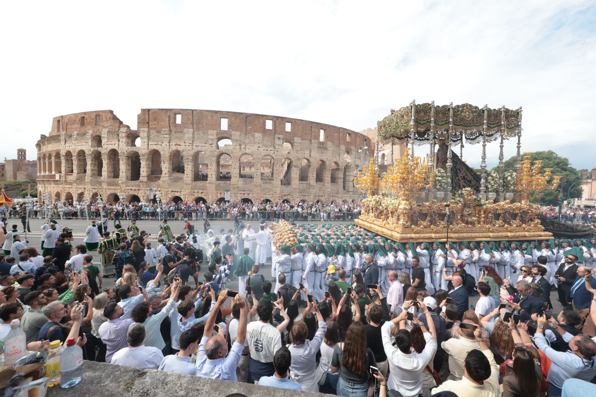 La Gran Procesión de la Esperanza en Roma, en imágenes