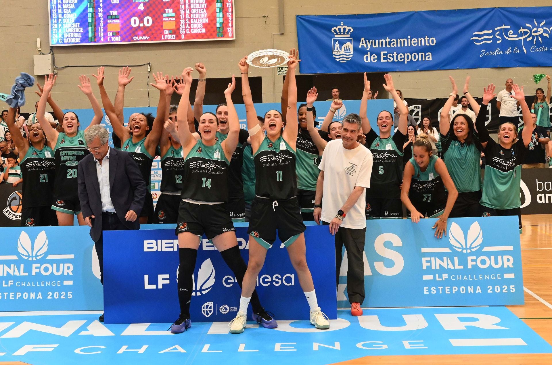 Las mejores imágenes de la victoria del CAB Estepona y su ascenso a la élite del baloncesto femenino español