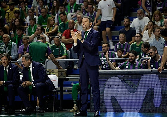 Ibon Navarro, durante el partido ante el UCAM Murcia.