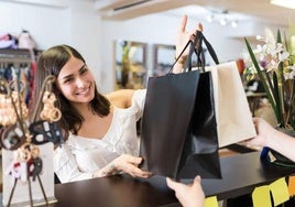 Estas son las tiendas físicas que más gustan, según la OCU