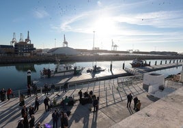 Nuevo pantalán para barcos de pesca en el puerto de Málaga.
