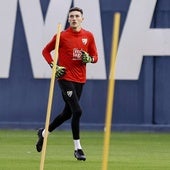 Carlos López, en un entrenamiento del Málaga.
