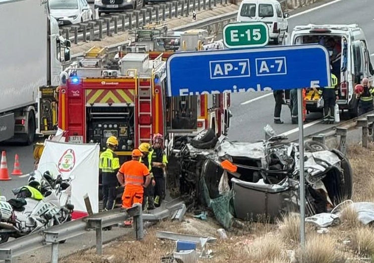 Imagen de los servicios de emergencia en la zona del accidente