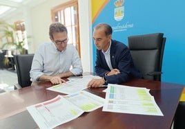 Bergillos y Lara analizan el proyecto del aparcamiento subterráneo en Los Nadales.