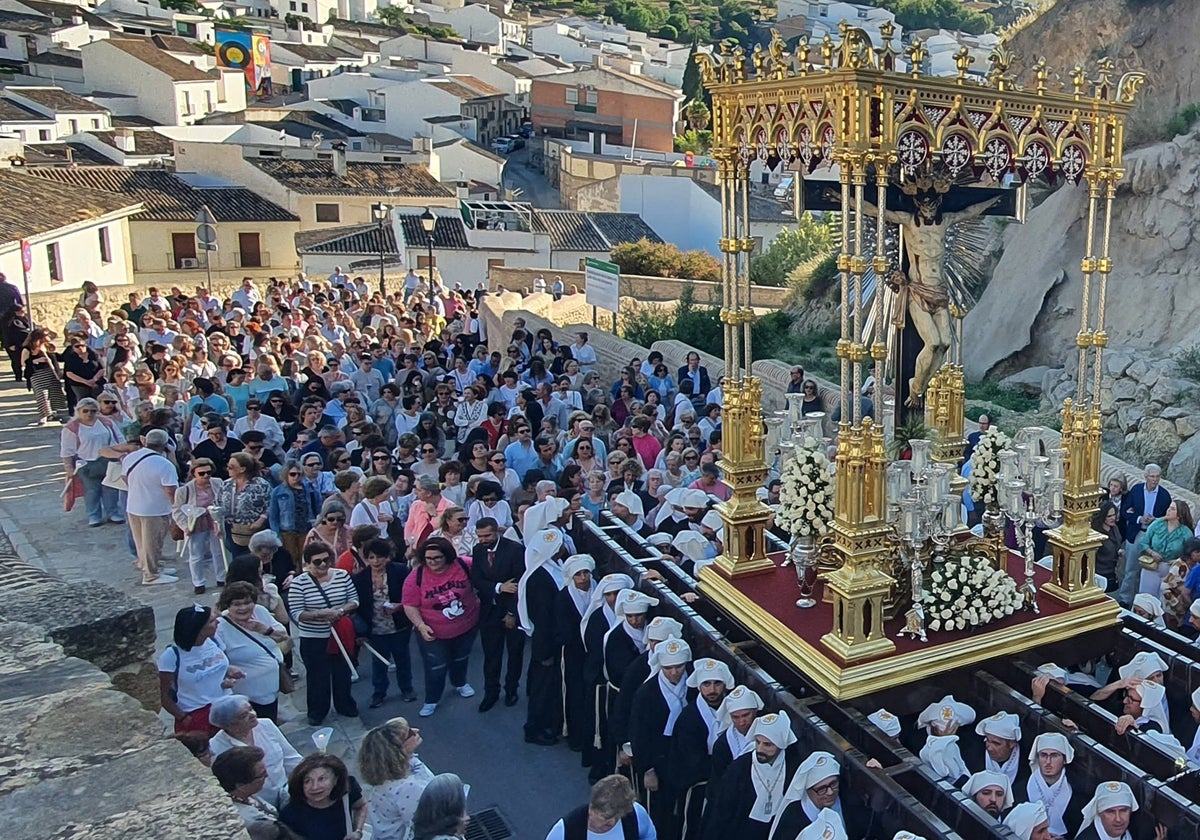 El patrón de Antequera brilla en su procesión, que aglutina a peregrinos de todo el país