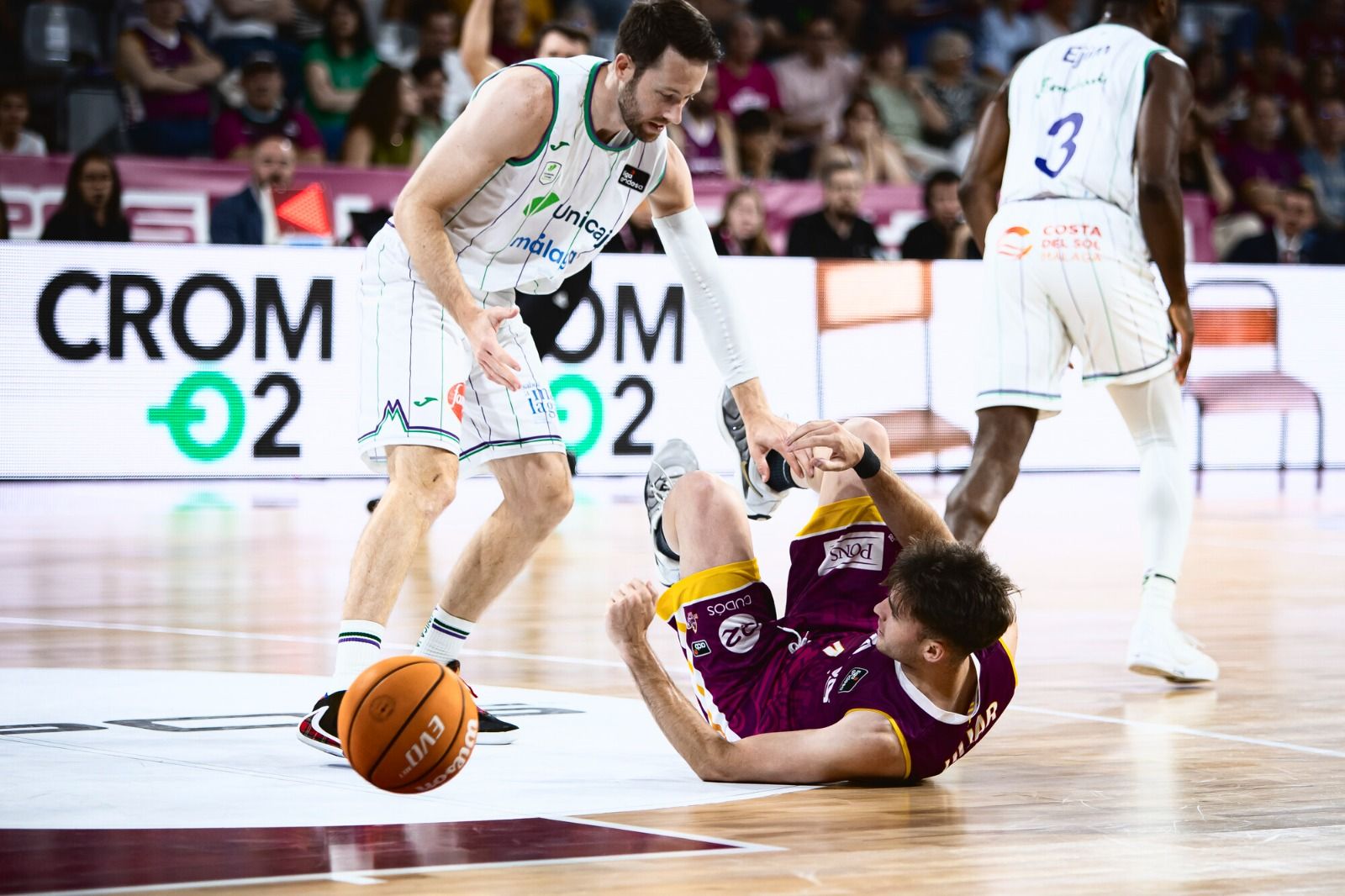 Cómodo triunfo del Unicaja en Lérida