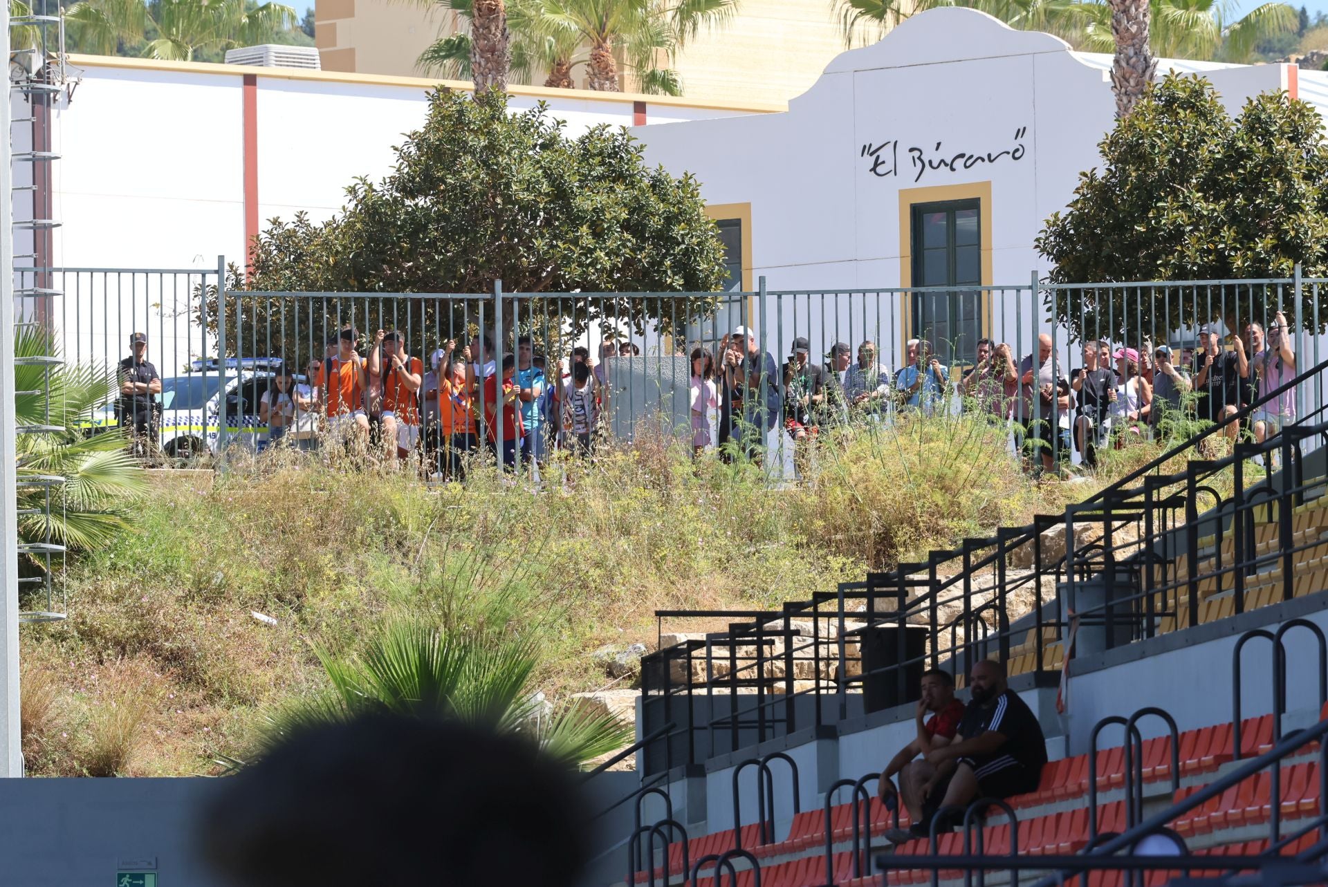 Los últimos minutos del Estepona ante el Cacereño, en imágenes