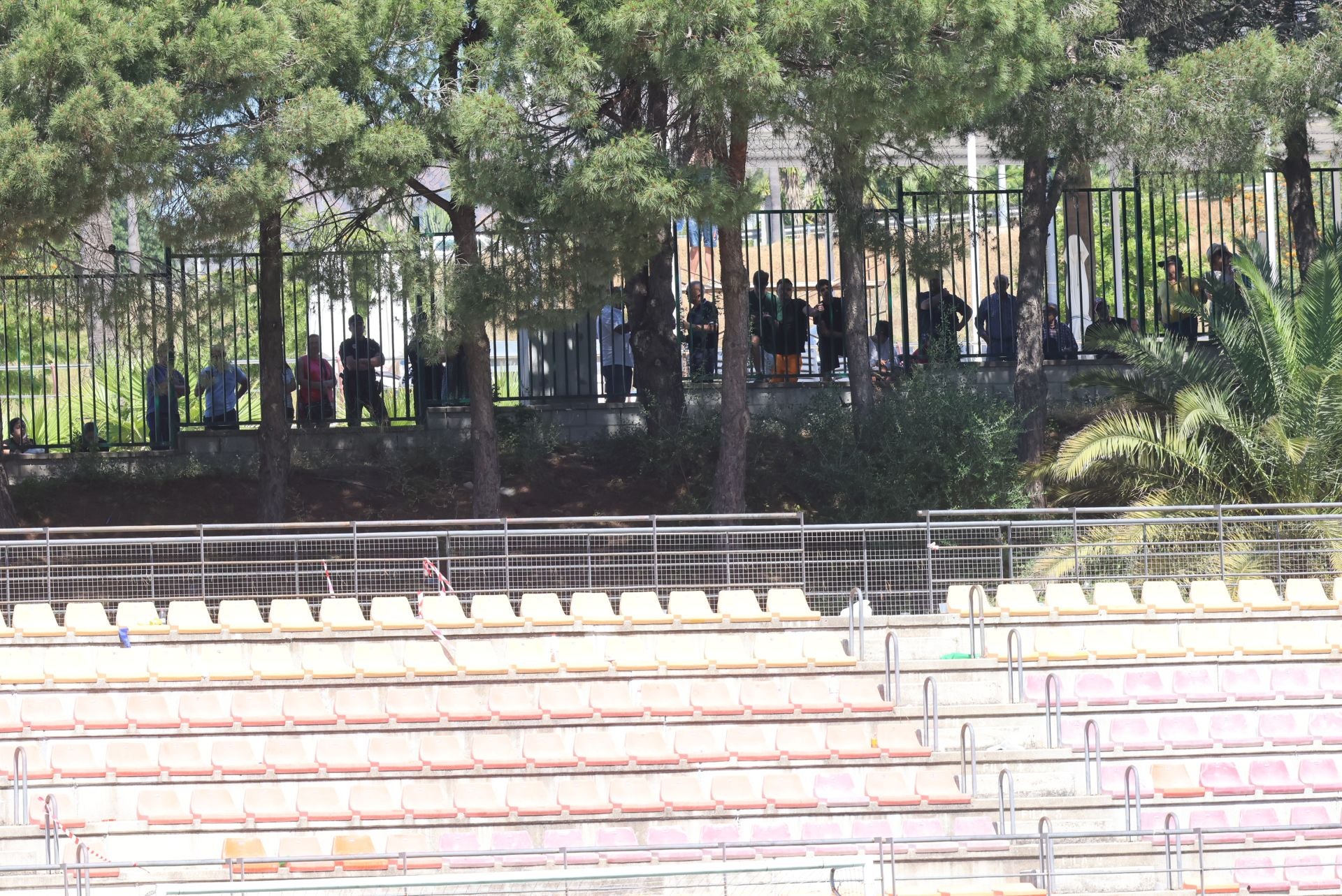 Los últimos minutos del Estepona ante el Cacereño, en imágenes