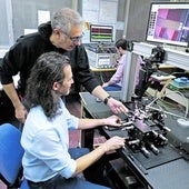 Investigadores de la 'startup' malagueña AGPhotonics.
