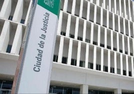 Dejan en libertad y mandan a juicio al detenido por una agresión homófoba a un adolescente en un autobús
