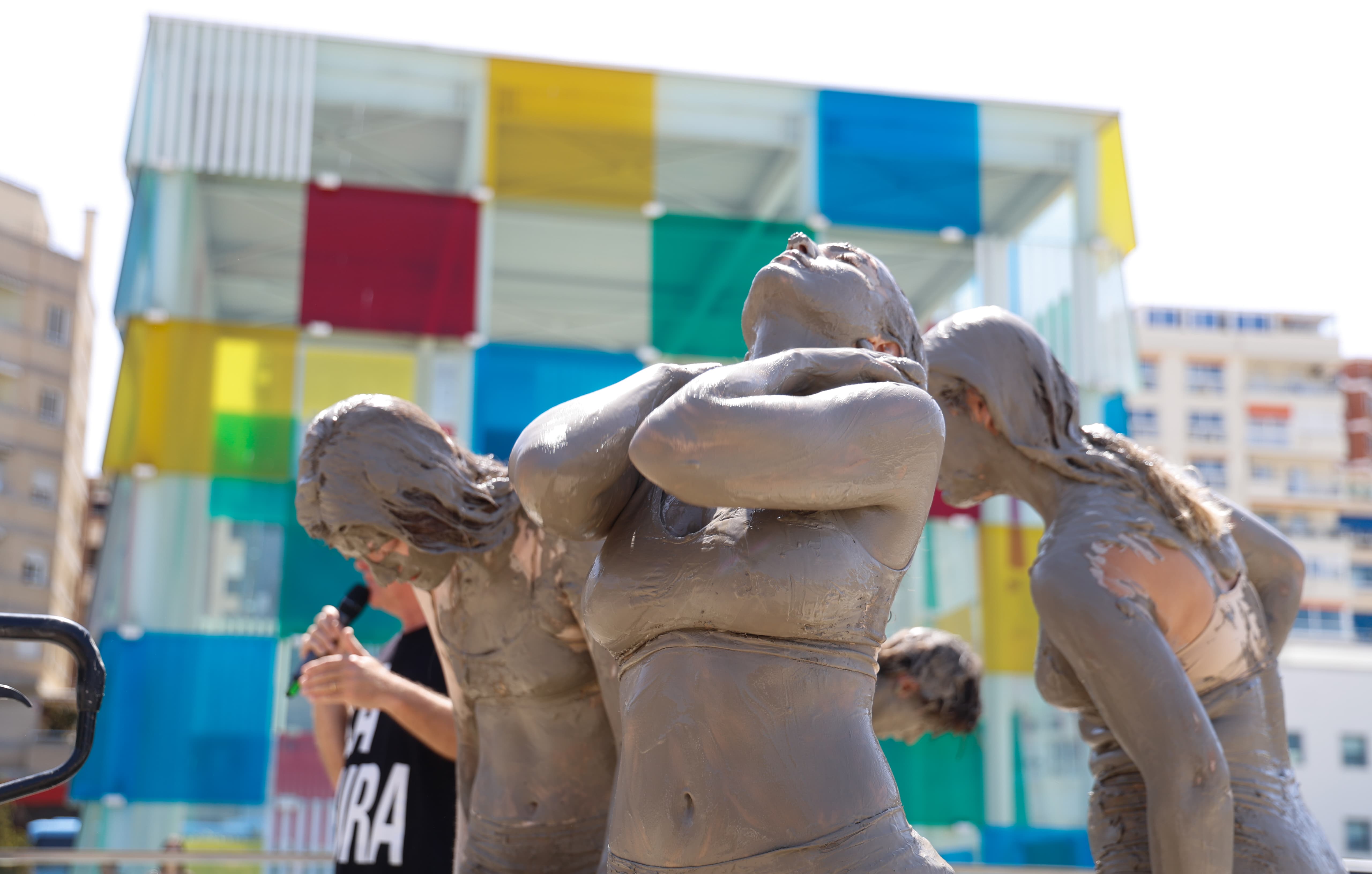 La Fura dels Baus promociona su nuevo espectáculo &#039;Sons&#039; en el Muelle Uno