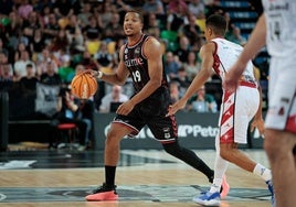 Melvin Pantzar, en un partido con el Surne Bilbao.