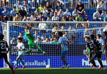 Carlos López aprueba con nota en su debut en Segunda División
